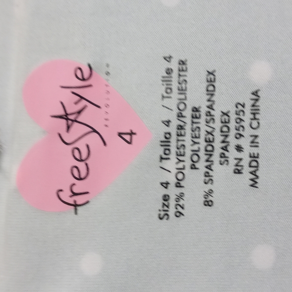 (LITTLE GIRL SIZE 4) FREESTYLE BUTTERFLY DRESS - Picture 2 of 5